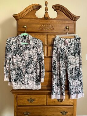 Cool Nights Pink Leopard-Print Pajama Set with Lace Trim